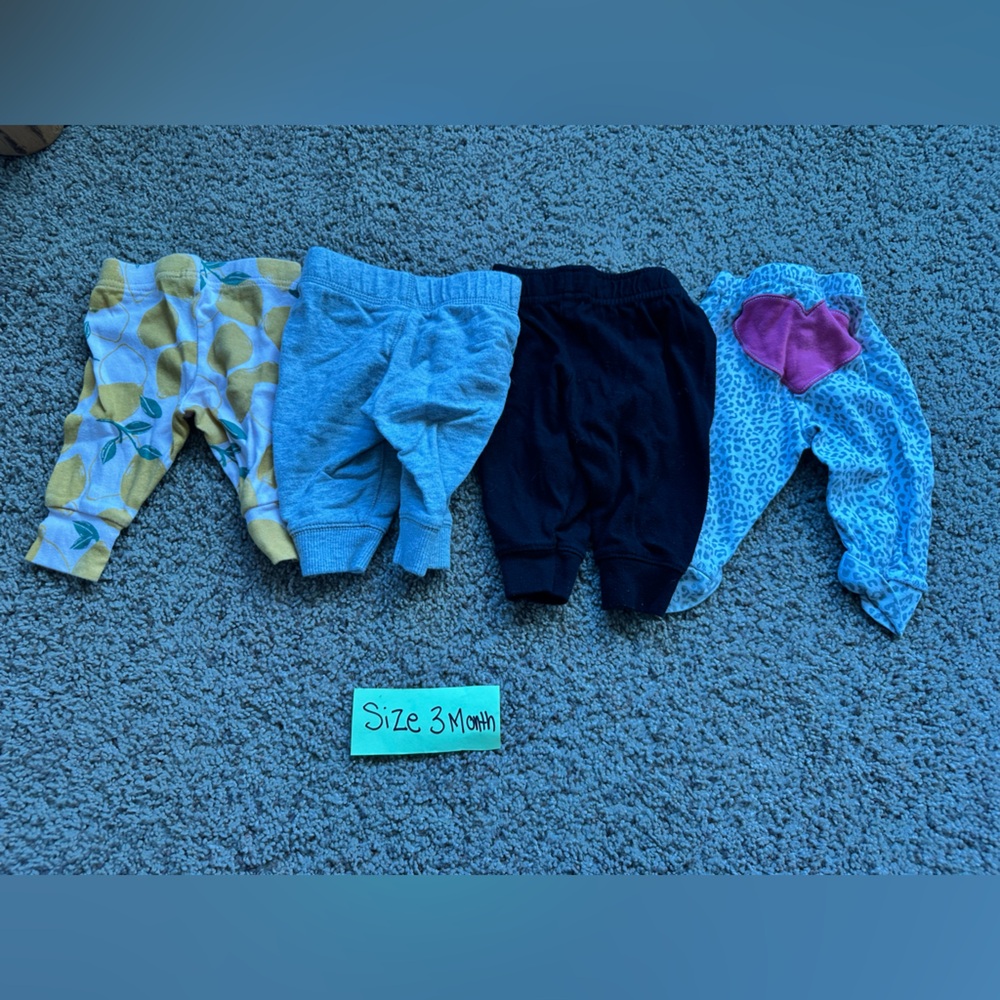 Baby pants bundle-4 items - Picture 3 of 7